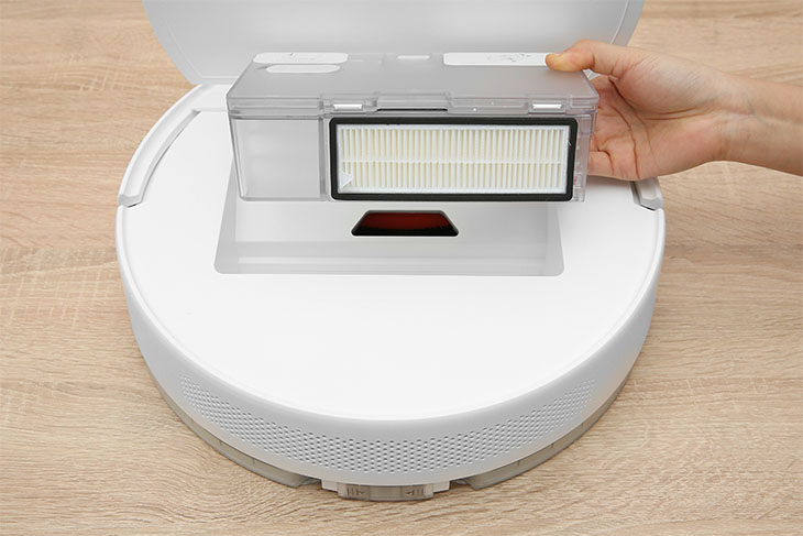 Hướng dẫn vệ sinh và bảo dưỡng robot hút bụi đúng cách