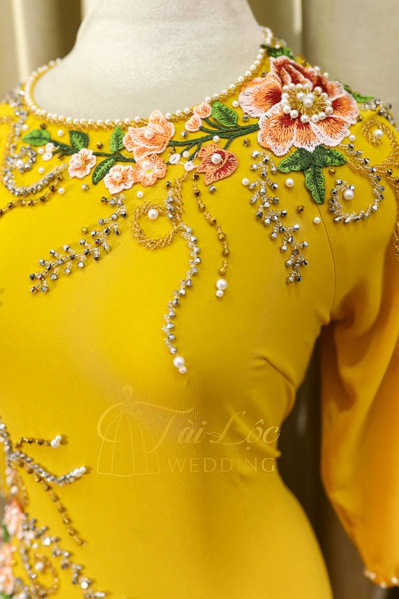 Áo Dài Bà Sui Màu Vàng 4 Tà - Tài Lộc Wedding