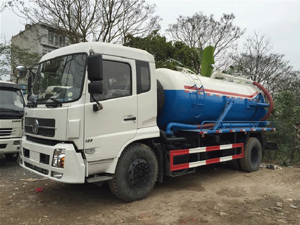 Xe hút bể phốt là loại xe chuyên dụng để hút bể phốt