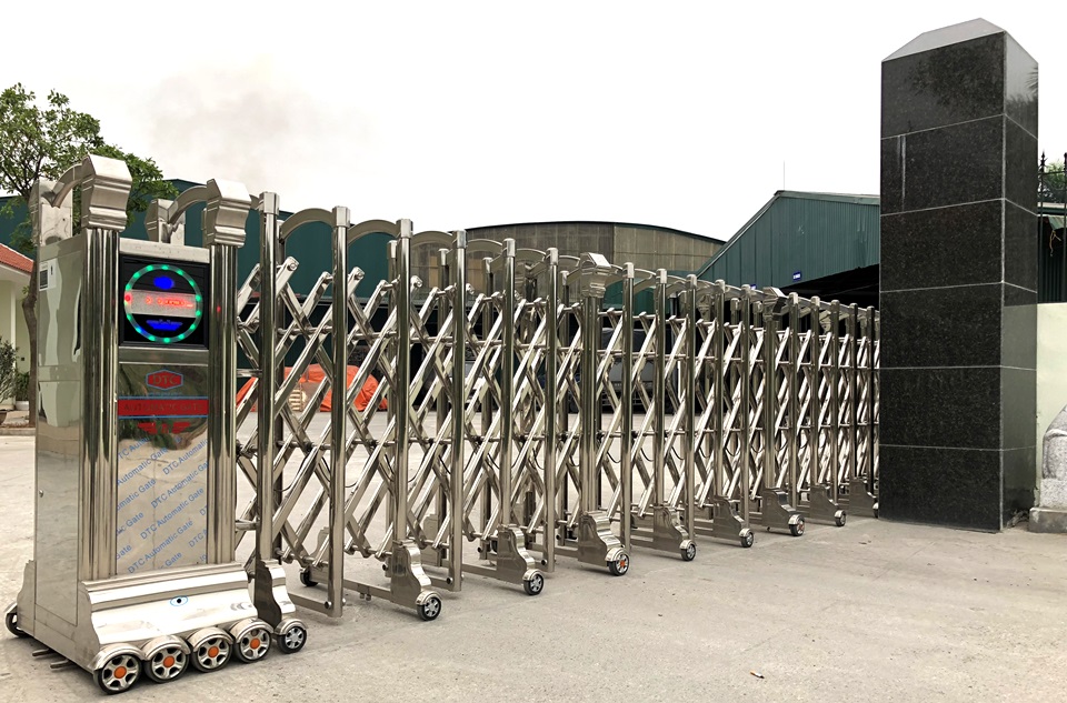 BÁO GIÁ CỬA CỔNG XẾP INOX 304, BARIE TỰ ĐỘNG