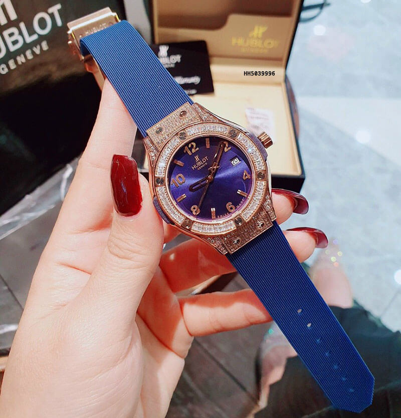 Đồng hồ Hublot Geneve Nữ dây xanh viền đính full đá cao cấp
