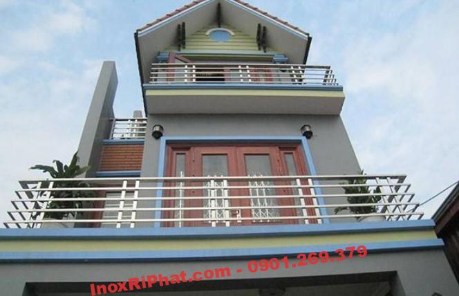 Lan can inox cho toàn bộ ngôi nhà