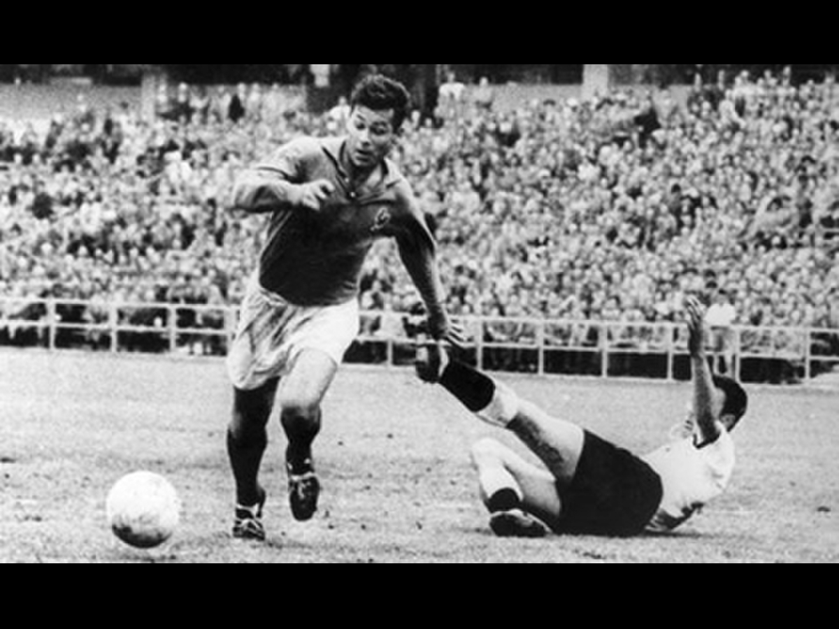 Just Fontaine lập kỉ lục ghi 13 bàn thắng tại một VCK World Cup