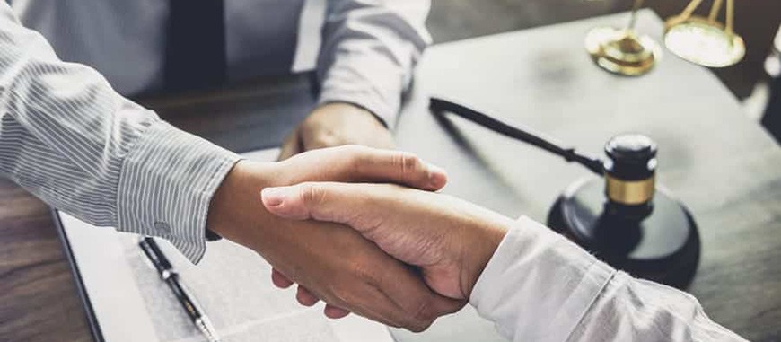 Trường Luật | Đi học Trường Luật ở đâu? mười Trung cấp Luật