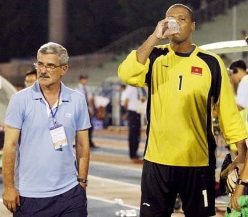 Thông tin Thủ môn Phan Văn Santos - Fabio Dos Santos