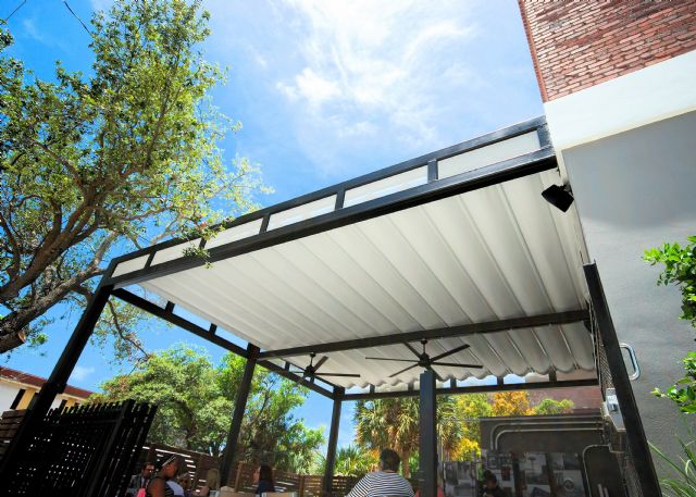 Mái xếp di động Hòa Phát