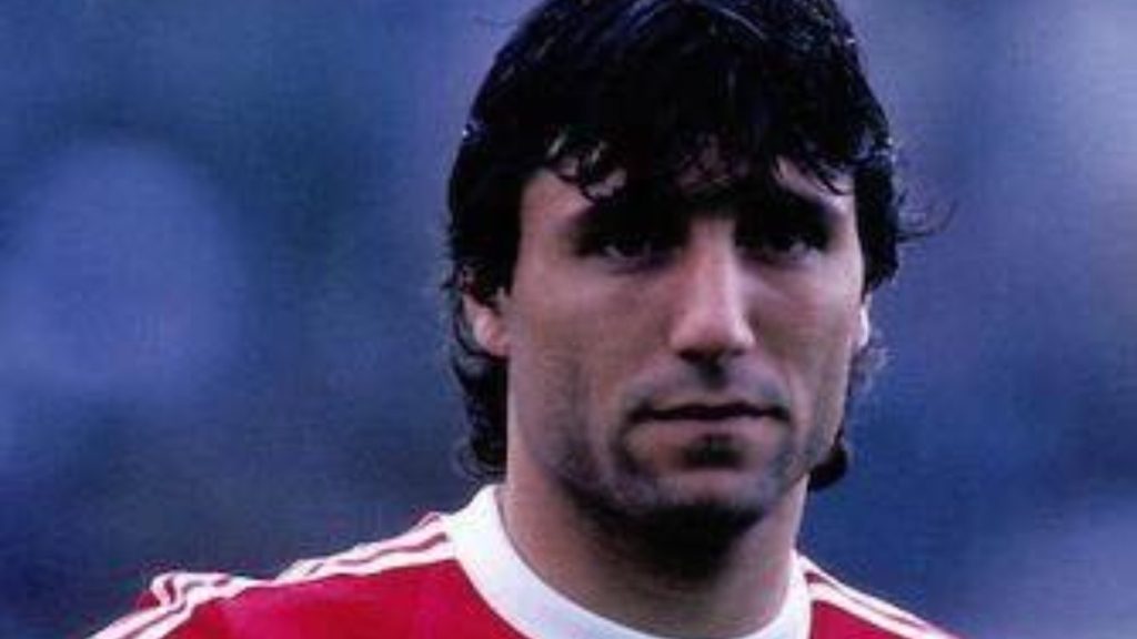 Tiểu sử Hristo Stoichkov - Footbalium